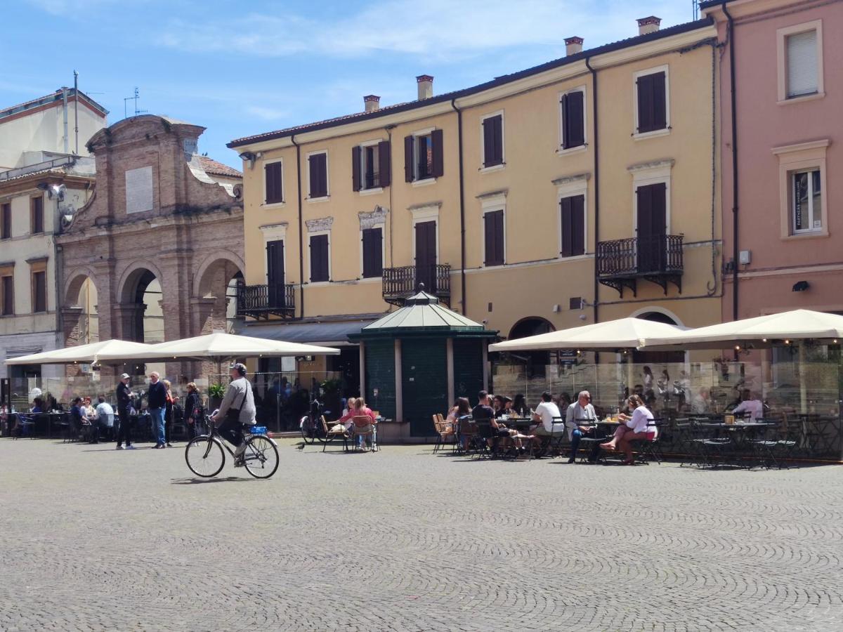 Appartamento In Piazza Cavour Centro Storico Rimini Extérieur photo